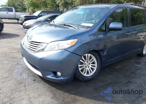 2017 Toyota Sienna Xle 8 Passenger from USA, damaged, VIN 5TDYZ3DC3HS858294